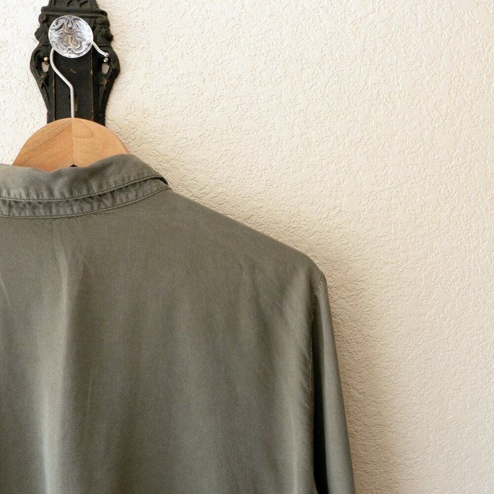 Social Standard Sanctuary M Olive 100% Tencel Roll Tab Button Shirt - Picture 9 of 12